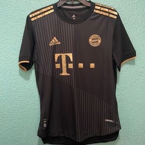 Bayern Munich 21/22 Away Jersey
